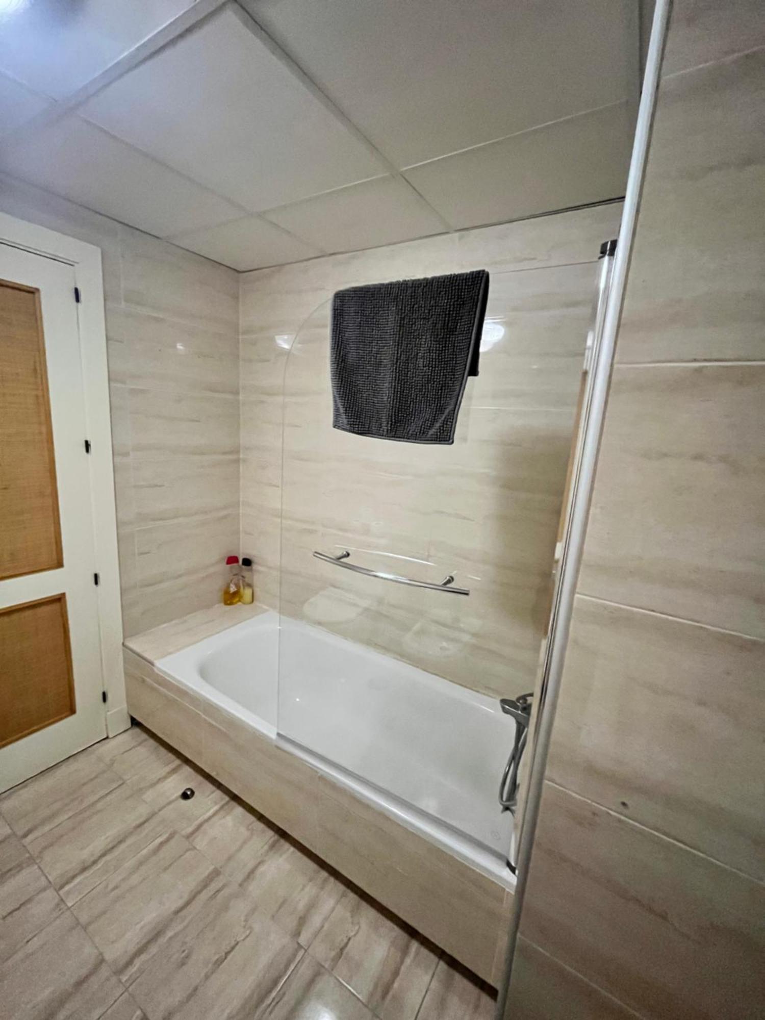 El Torcal Luxury Apartment With Free Parking Malaga Exterior photo