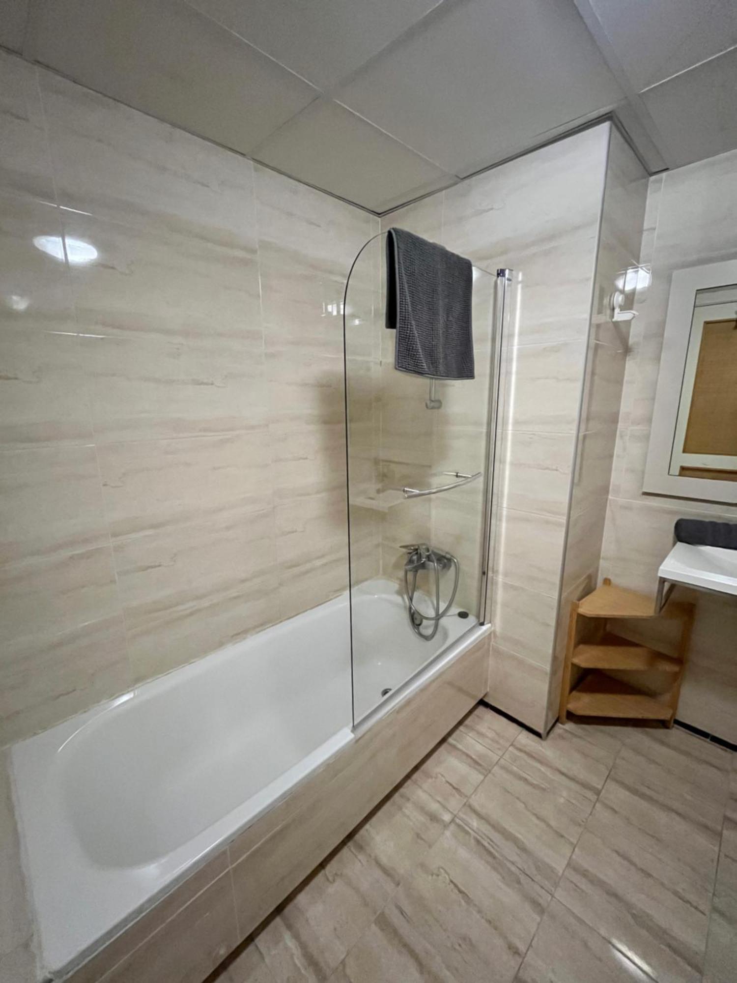 El Torcal Luxury Apartment With Free Parking Malaga Exterior photo